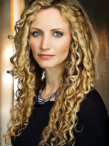 suzannah lipscomb sexy blonde British TV historian
