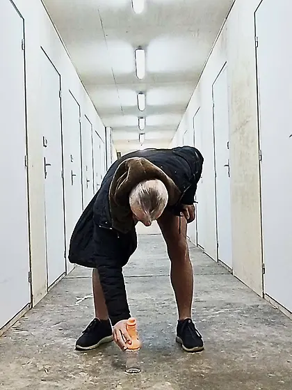 nu et offert à la cave