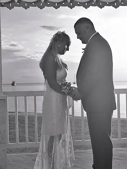 Rita shows it all for the boys and GGW