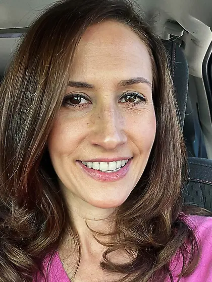 Amanda fingers and tastes her pussy for GGW