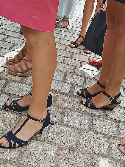 Voyeur Teen feet foot barefeet barefoot toes soles