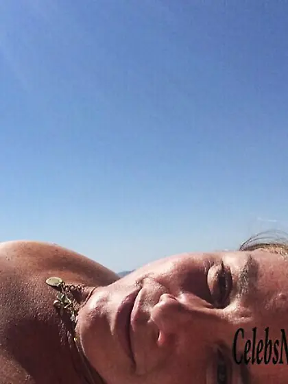 Tamzin Outhwaite's Leaked Pictures