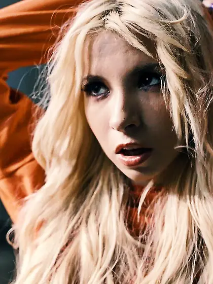 Lesbian cop's rough punishment for teen criminal 