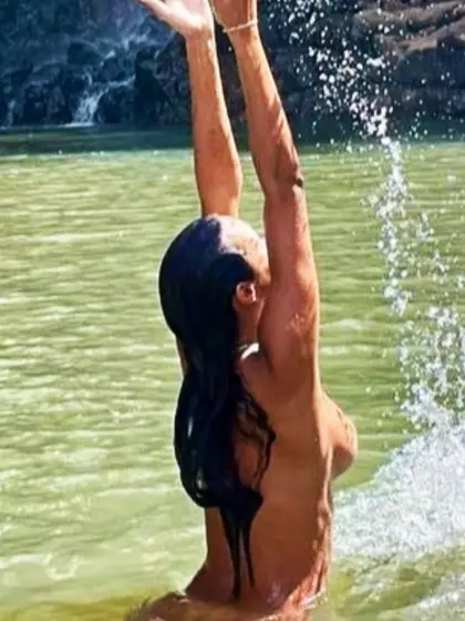 Lais Ribeiro topless