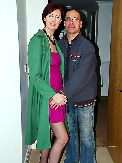 Hot cougar displays luscious