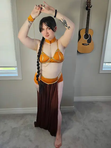 SydQ slave girl cosplay (aged 18)