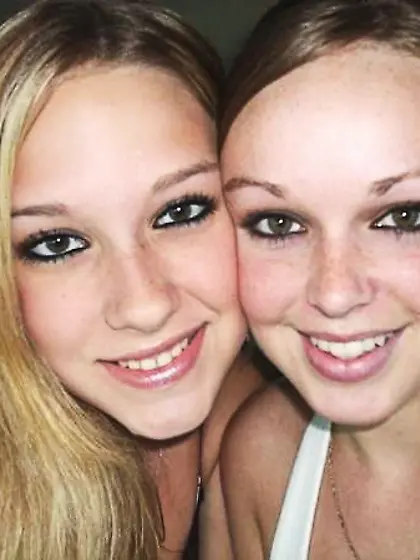 Follow in order.  I cum at the final pic.  :)