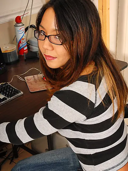 Shameless Asian girl Keeani Lei is stripping and showing body in