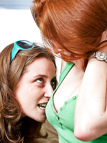 Coed natural lesbian