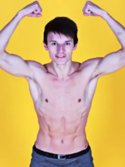 Brunette johnny perform close