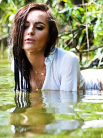 Brunette Greenbutterfly89 Roleplay.