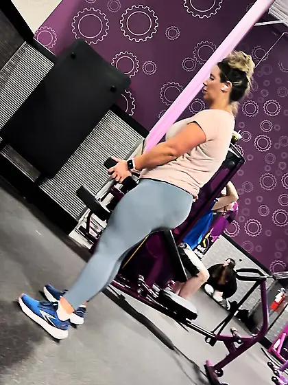 Hot Blonde Milf Gym Pawg Spandex