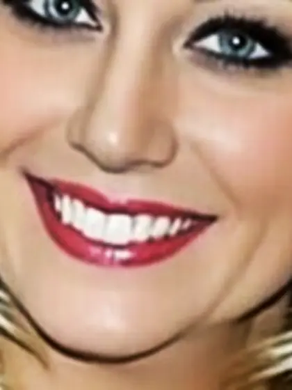 Intensely sexy blonde milf Liz.  What would you do?