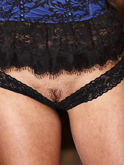 Seducing brunette chick Anastasia Morna is showing her wide spre