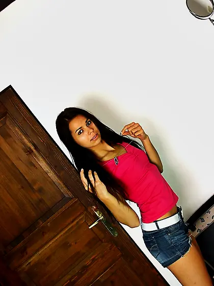 Simone H and Sonja L pics