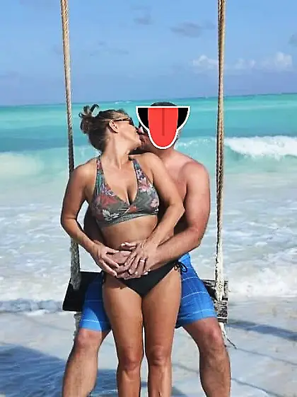 Rita shows it all for the boys and GGW