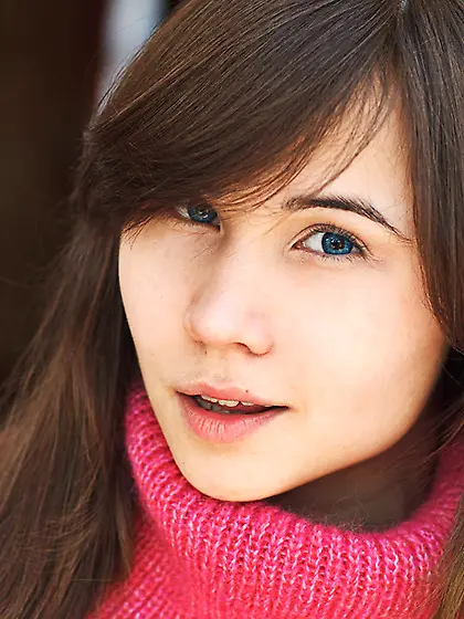 Beautiful brunette loves huge dicks in her...