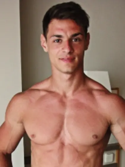 Brunette ilias88 perform close