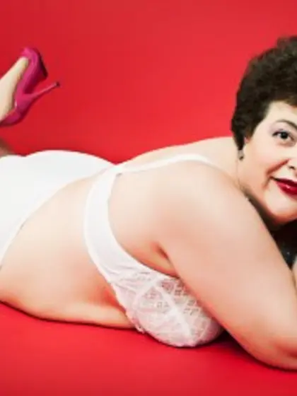 Brunette nicematurebbw perform anal