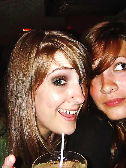 Meine liebste mit ihrer besten Freundin