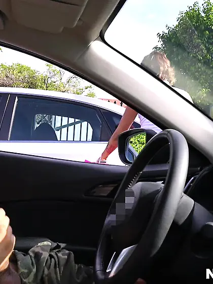 Lady notices in-car masturbation