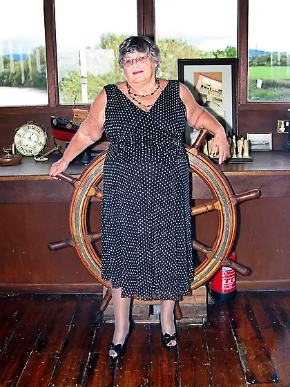 Granny Flashing Grandma Libby from United...