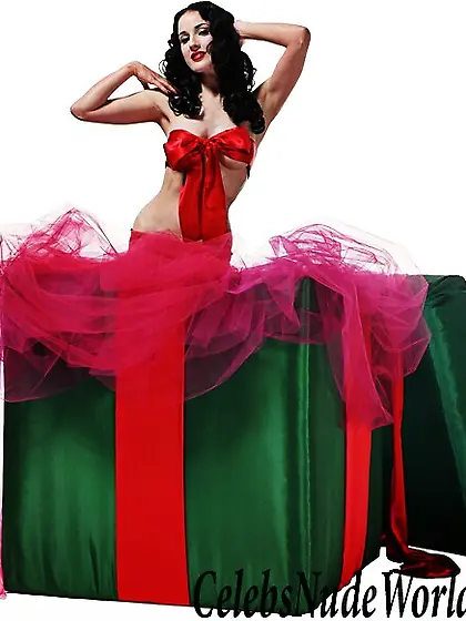 Dita Von Teese Teasing With Her Naked Body