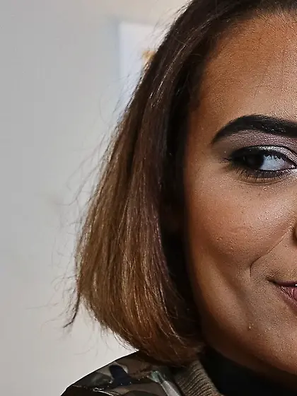 Dude facializes stepsis after pounding her...