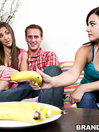 Brandi Belle takes her clothes off on the bed and gets her fanny