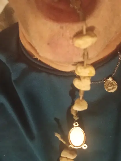 Marmalede hornrny holy bead easy