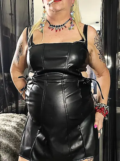 SHIRLEY MASSIVE DIRTY WHORE