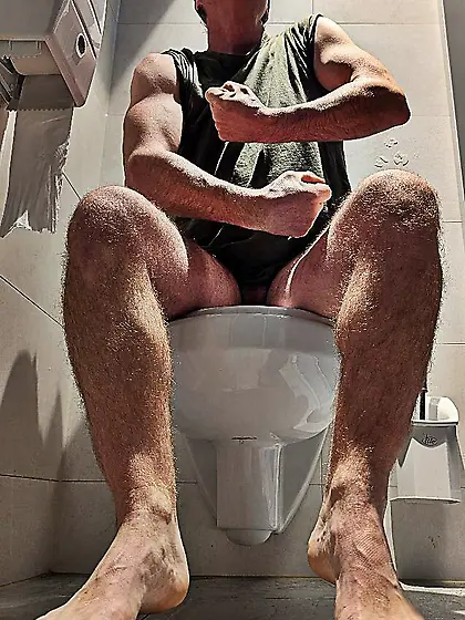 Andy Gymnast toilet rest stop lust 55