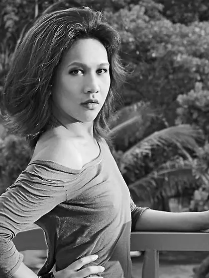 Asian transgender kinkynsweetts close