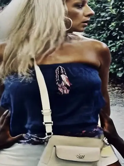 Pig Nicole looking who can see she got.  10” in h