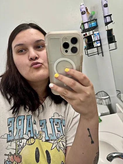 Skinny/chubby girlfriend.  Share & cum on her pics!