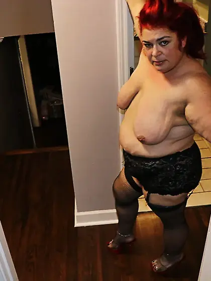 Mature Hotwife Spreading