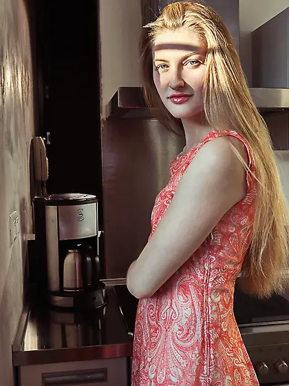 Smooth pussy blond-haired amateur exposes her nether regions on