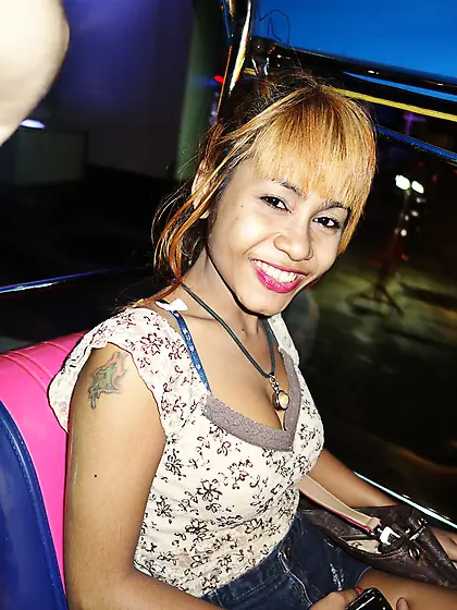 Thai girl looks like a hooker when fucking this white dude