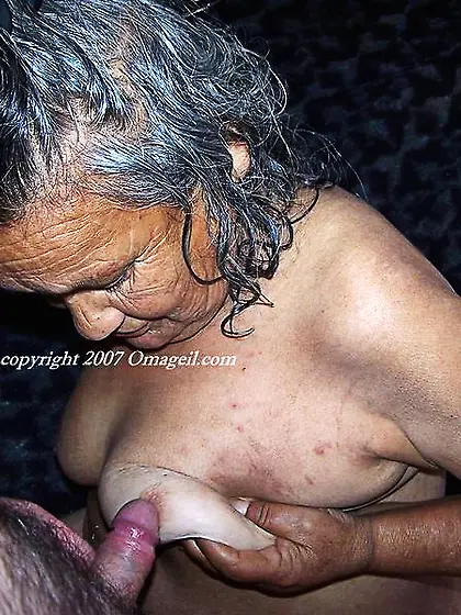 Big old granny tits 01