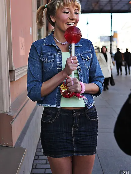 Lollipop cutie Xeniya is