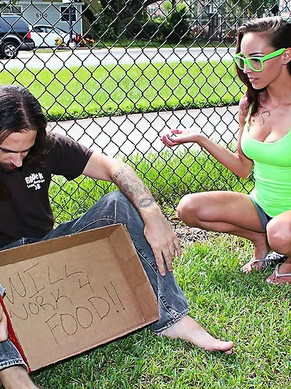 Hot teen invites stranger