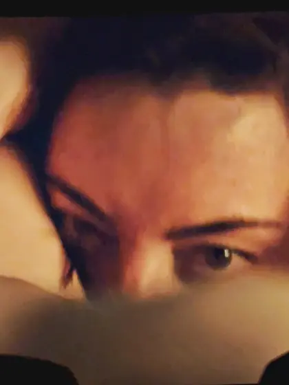 Aubrey Plaza & Margaret Qualley lesbian sex scene