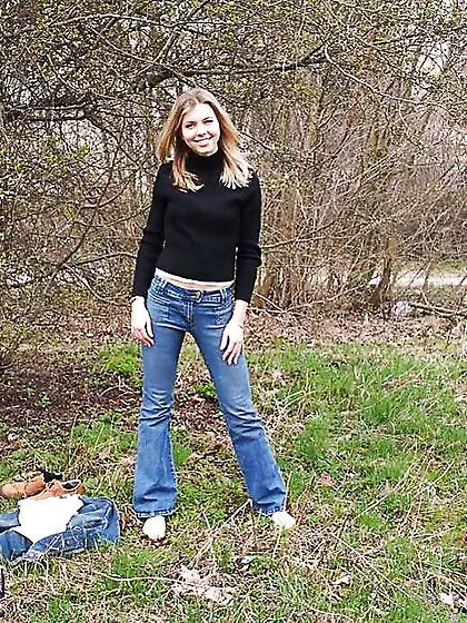 Lady disrobed and demonstrated her bare assets