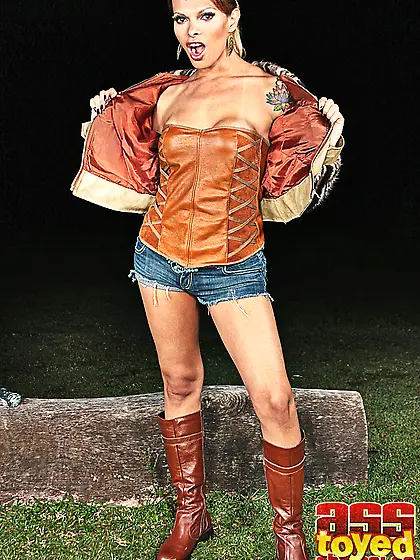 A new photoset of gorgeous Rafaely