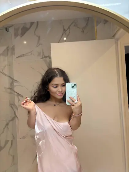 Zendaya fakes 15. 08. 25