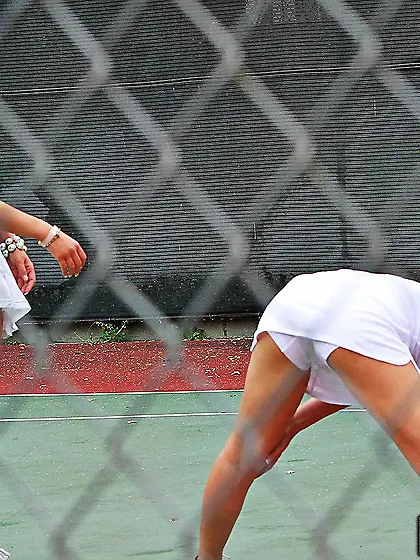 Summer Slate and her kinky girlfriend in turns bead mouths and s