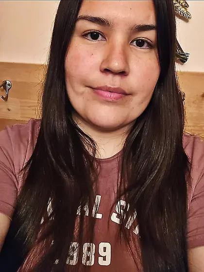 I really wanna fuck this slut