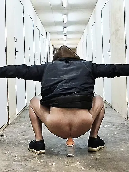 nu et offert à la cave