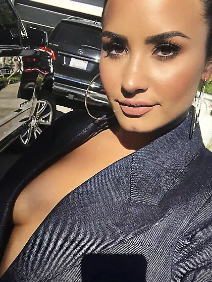 Demi Lovato Cleavage