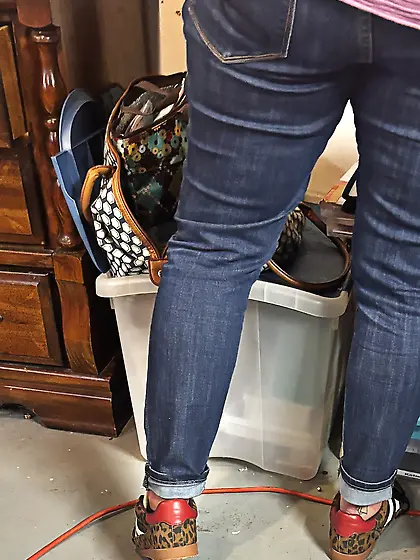 Hell yeah she wears them after